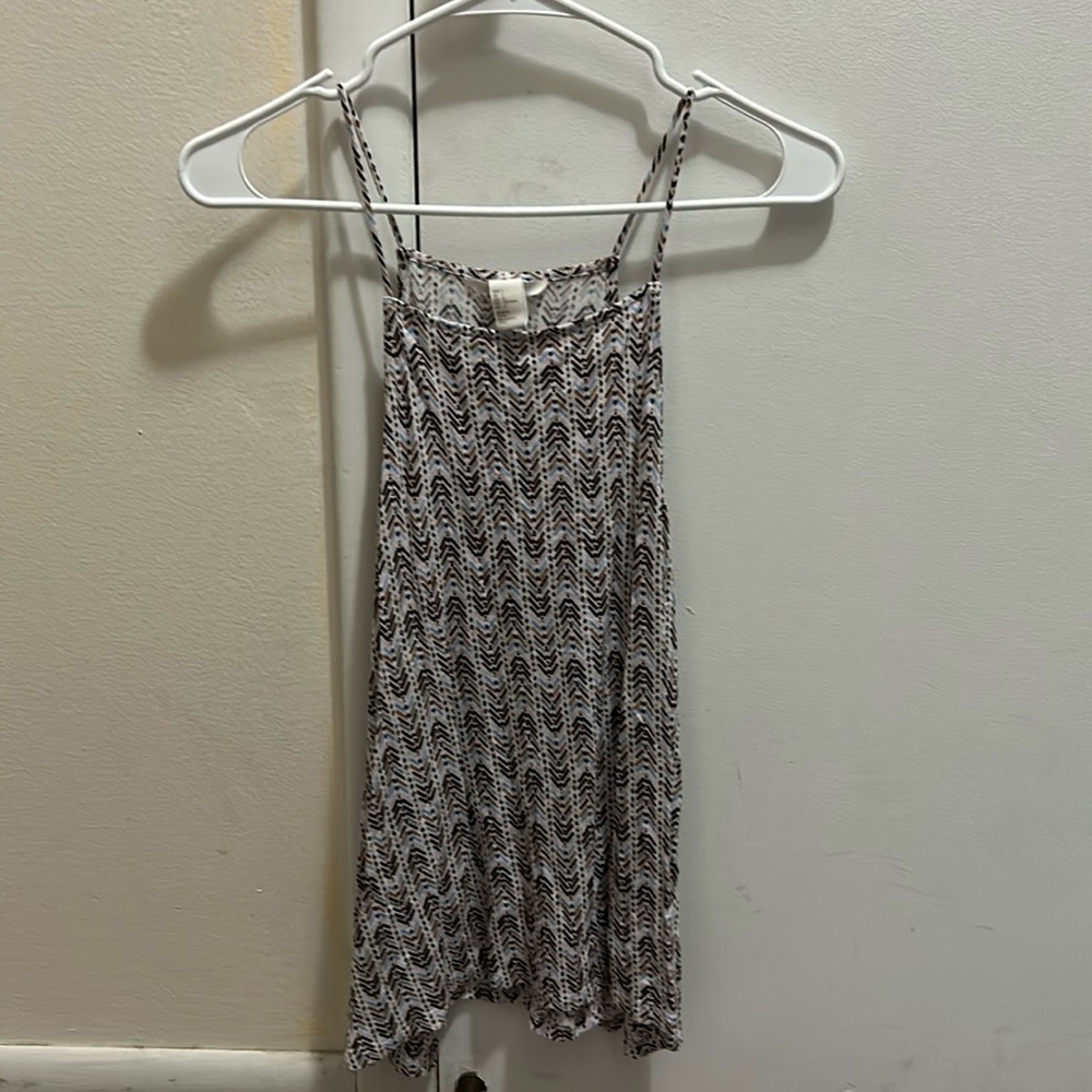 Women’s large pattern tank top with spaghetti straps